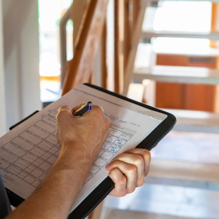 Identifying poorly ventilated areas by using CO2 monitors