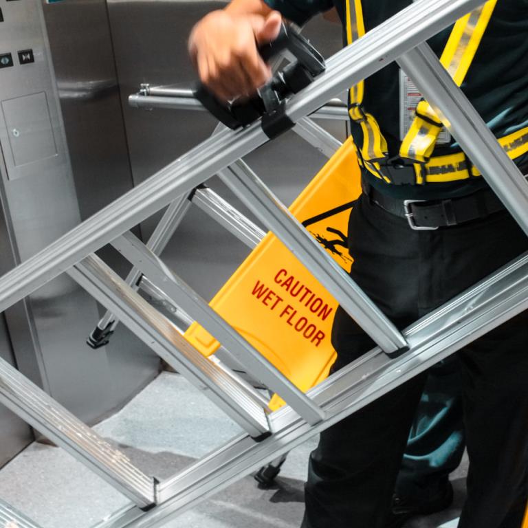 Safe use of ladders and stepladders at work